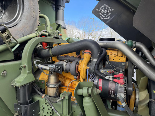 2001 Stewart & Stevenson LMTV M1079A1 2 1/2 Ton 4X4 Camper Truck 