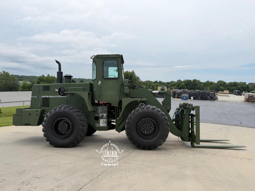  International Harvester M10A Rough Terrain Forklift