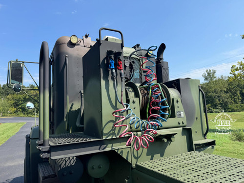 2009 M916A3 Freightliner 6x6 Semi Truck Tractor / 45,000 LB Rear Winch
