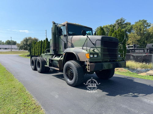 2009 M916A3 Freightliner 6x6 Semi Truck Tractor / 45,000 LB Rear Winch