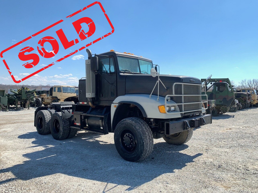 2008 M916a3 Freightliner 6x6 Semi Truck Tractor With 45,000LB Rear Winch.