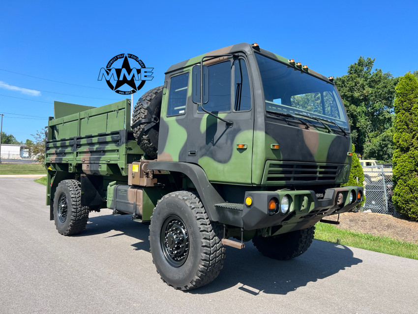 1996 Stewart & Stevenson M1078 LMTV 2 1/2 Ton Cargo Truck W/ Lift Gate