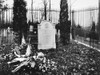 Theodore Roosevelt /N(1858-1919). 26Th President Of The United States. Roosevelt'S Grave In Oyster Bay, Long Island. Photographed 1921. Poster Print by Granger Collection - Item # VARGRC0090175