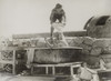 British Soldier Gives Thumbs Up For A Bath Near A Coastal Gun In The Western Desert. Ca. 1940-42 During World War 2. History - Item # VAREVCHISL036EC621