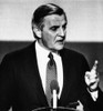 Us Elections. Former Us Vice President Walter Mondale Making His Acceptance Speech For The Presidential Nomination At The Democratic National Convention In San Francisco History - Item # VAREVCPBDWAMOEC001