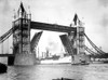 Tower Bridge Over The Thames River History - Item # VAREVCS4DTOBREC001