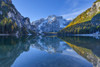 Croda del Becco (Seekofel) reflected in Braies Lake in autumn, Prags Dolomites, South Tyrol, (Bozen Province) Trentino Alto Adige, Italy Poster Print by Raimund Linke (19 x 12)