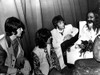 The Beatles sitting with Maharishi Mahesh Yogi Photo Print (10 x 8)