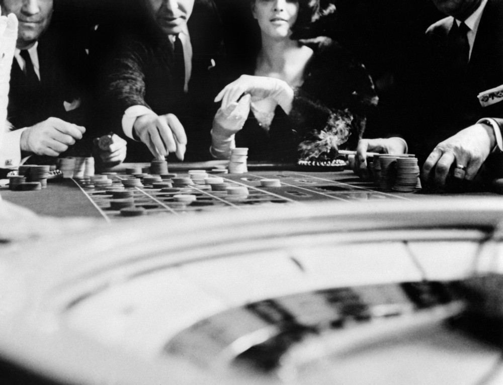 PLEATS PLEASE Casino Roulette Print Sz3 【公式通販】 PLEATS PLEASE Casino Roulette Print Sz3 【公式通販】