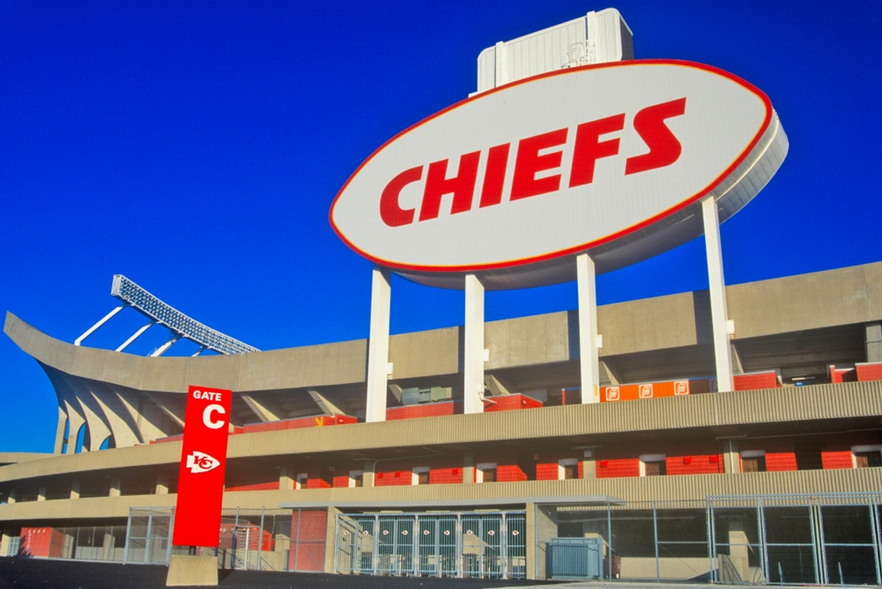  Arrowhead Stadium home of the Kansas City Chiefs Kansas City MO  Poster Print by Panoramic Images (24 x 18): Posters & Prints