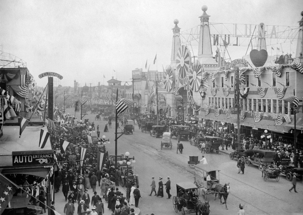 36 Vintage Photos of New York City, From Coney Island to Times Square