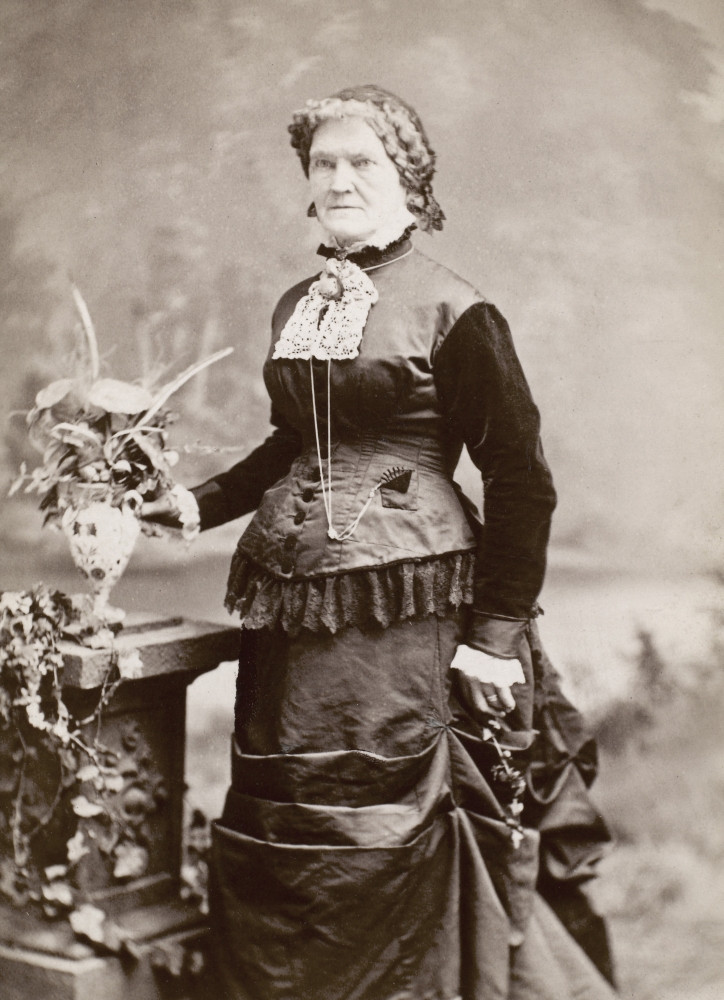 Women'S Fashion, 1880S. /Noriginal Cabinet Photograph Of Mrs. Robert ...