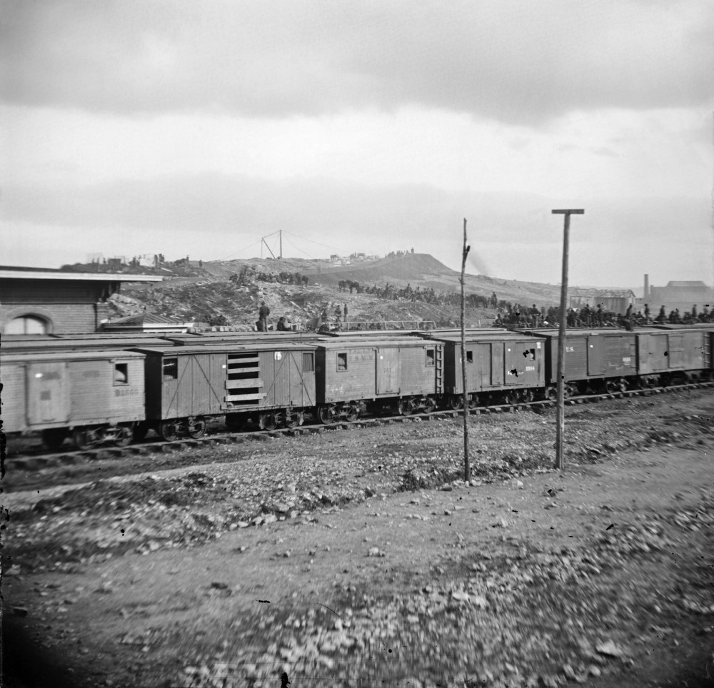 Civil War: Railroad, /Nunion Army Railroad Guarded By