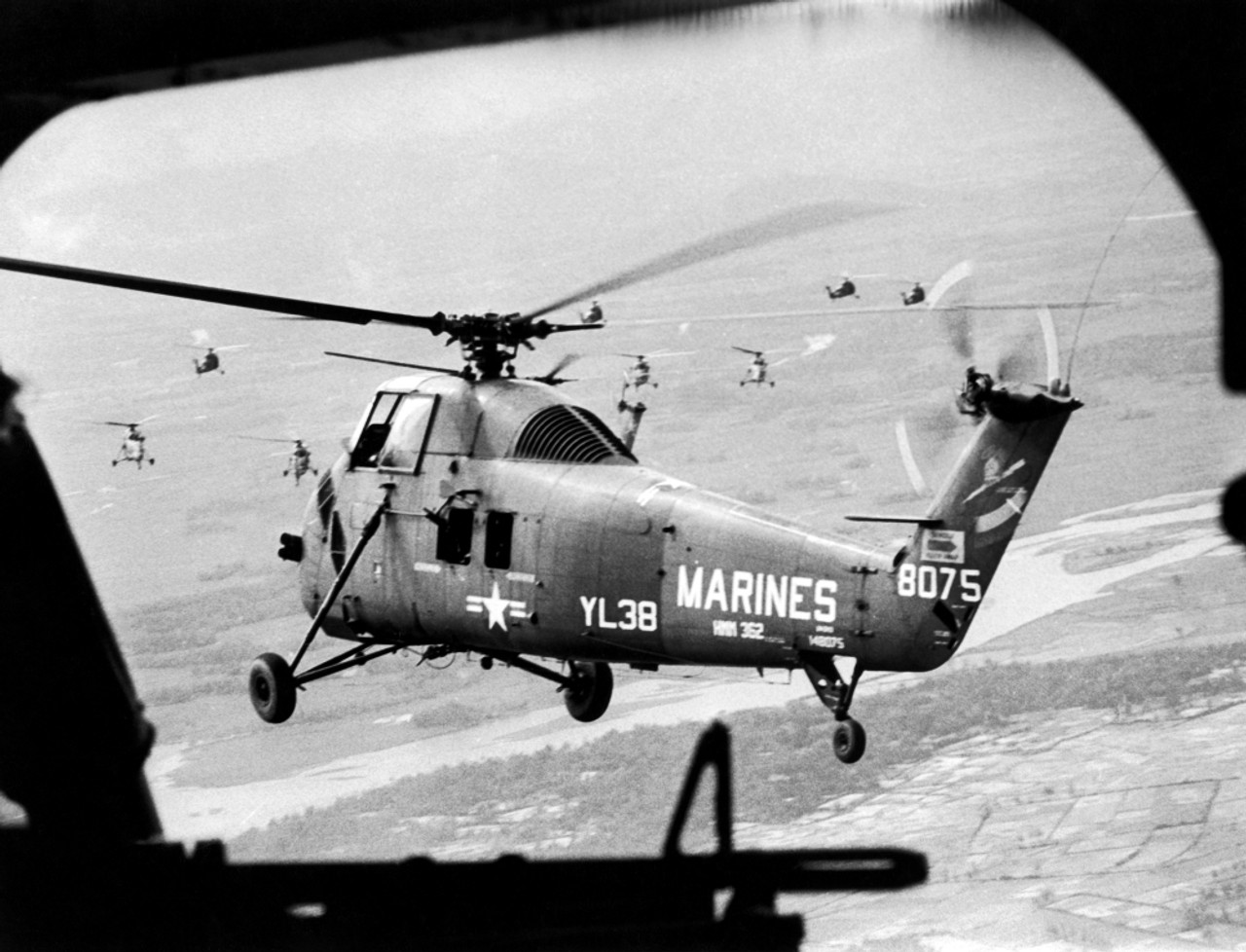 洋書 Army Aviation in Vietnam 1963-1966 Vietnam War: U.S. Marines. /Na Flight Of American