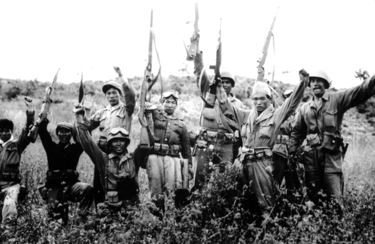 Korean War 1St Cavalry Division With South Korean Guerillas On The