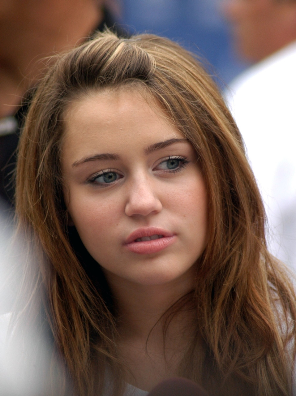 Miley Cyrus In Attendance For Revlon RunWalk For Women In Los Angeles, Los  Angeles Memorial Coliseum, Los Angeles, Ca May 9, 2009. Photo By Tony