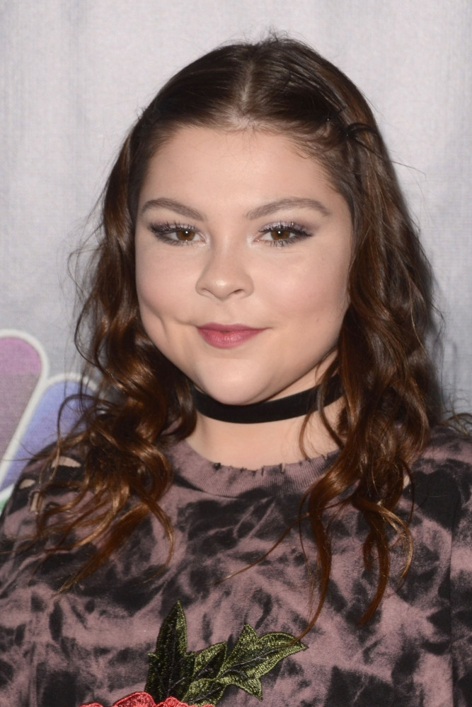 Hannah Zeile At Arrivals For This Is Us Finale Screening, Directors