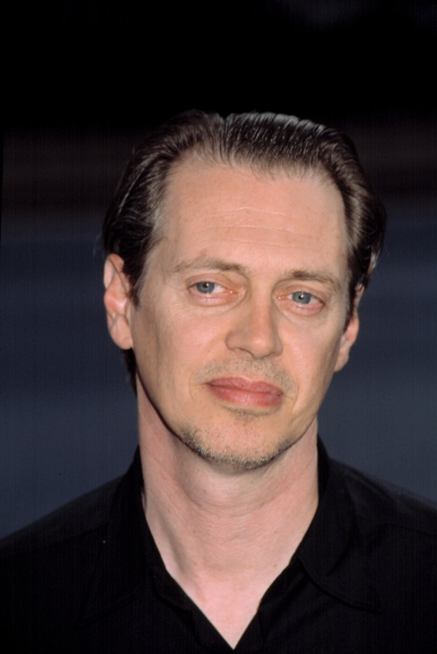 Steve Buscemi At Premiere Of Mr Deeds Ny 6182002 By Cj Contino Celebrity Item VAREVCPSDSTBUCJ006