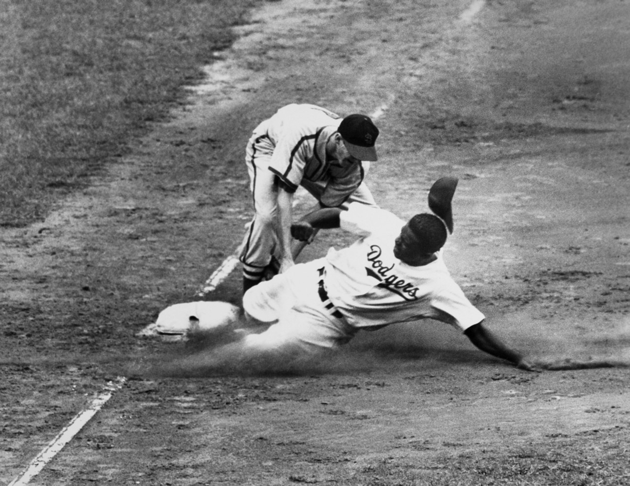 May 21, 1947: Jackie Robinson makes his Dodgers debut in St. Louis –  Society for American Baseball Research