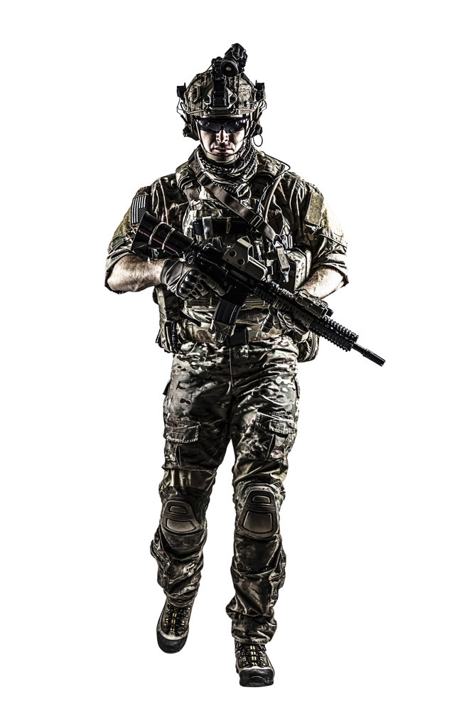 ミリタリー Walking U.S Army Sergeant U.S. Army ranger walking towards camera, dark contrast. Poster