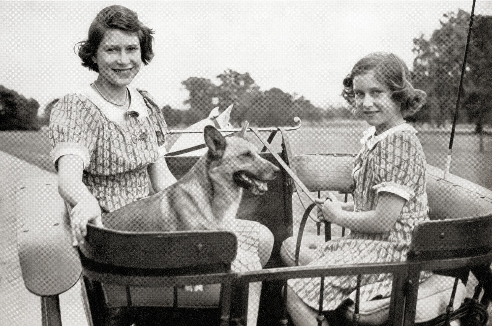Princess Elizabeth Future Queen Elizabeth Ii Left Princess Margaret Right Driving A Pony Trap Great Windsor