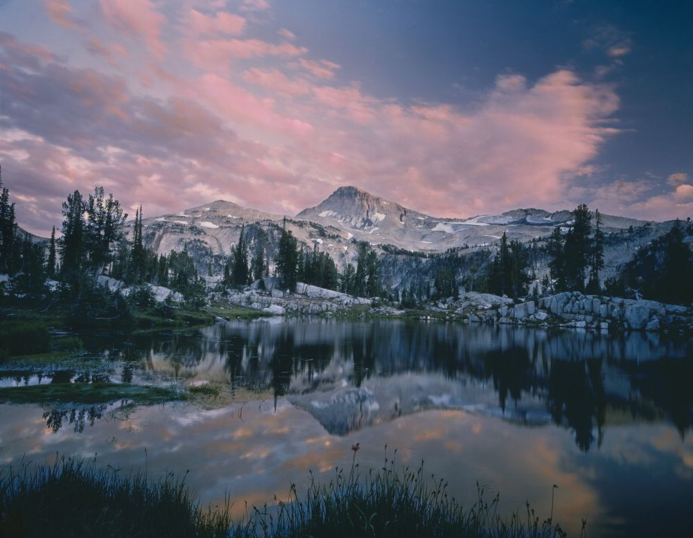 Beautiful sunset over Eagle Cape and Mirror Lake in Eastern Oregon