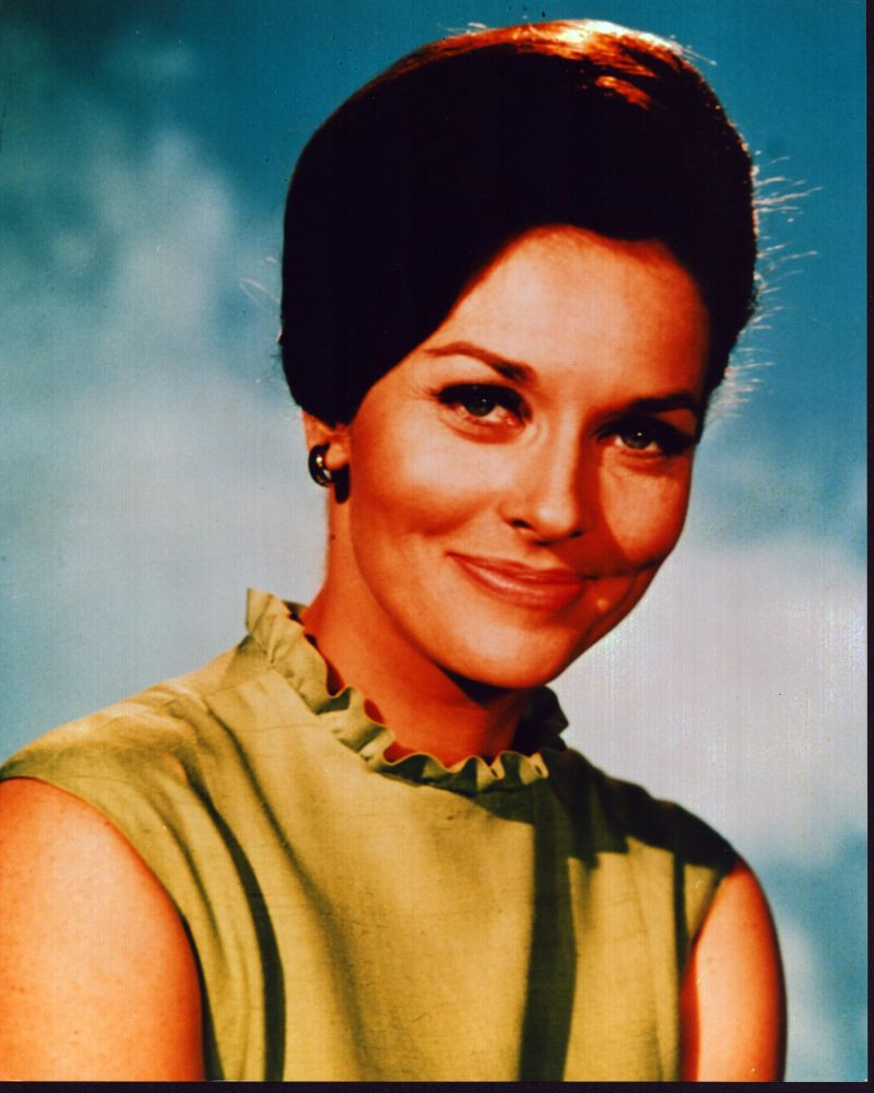 Lee Meriwether In Green Top Photo Print (8 x 10) Posterazzi