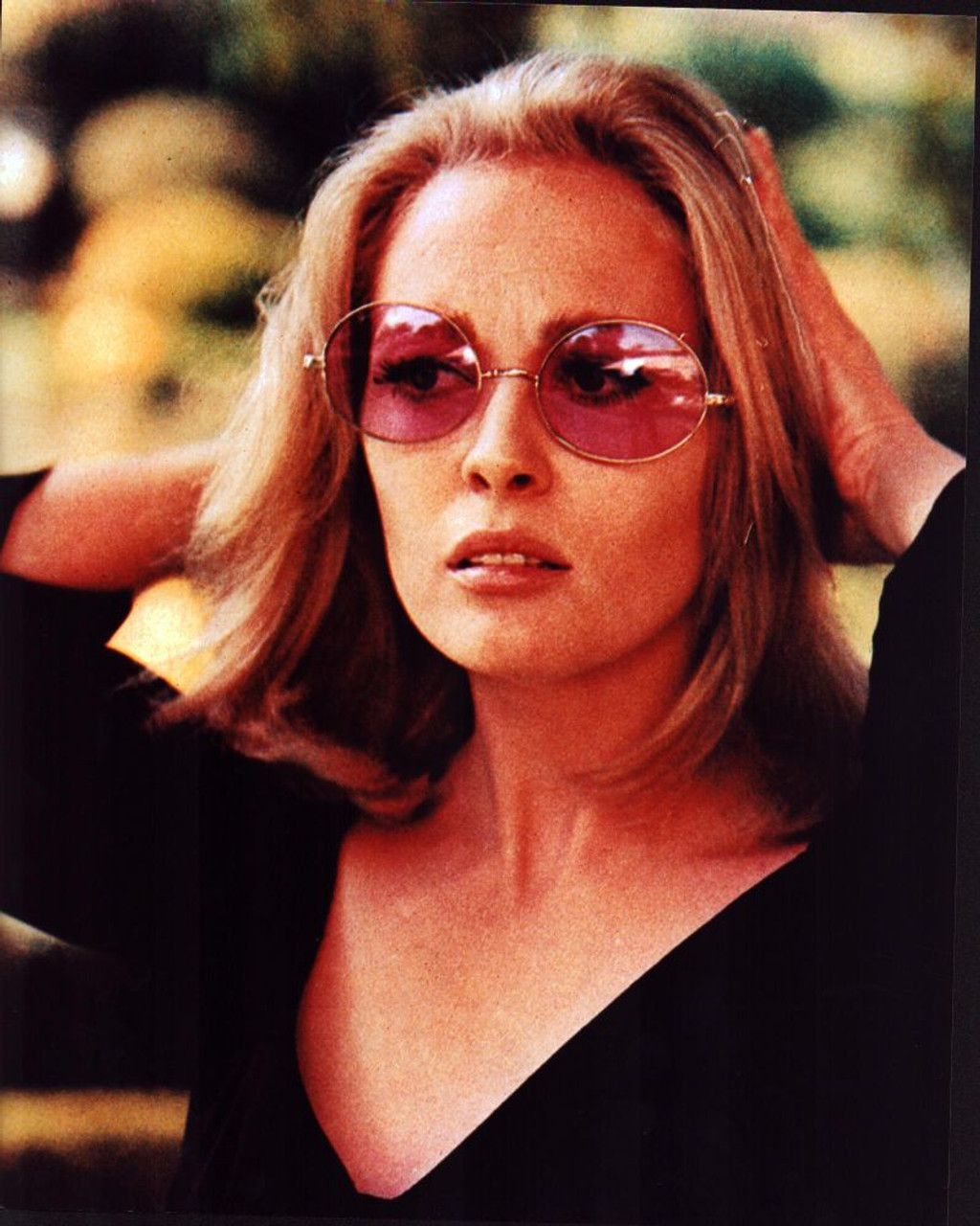 Faye Dunaway In Pink Sunglasses With Hands On Head Photo Print (8 X 10 