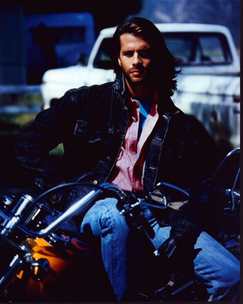lorenzo lamas renegade poster