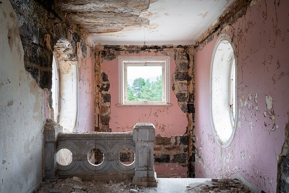 Pink Hall Poster Print - Roman Robroek - Posterazzi