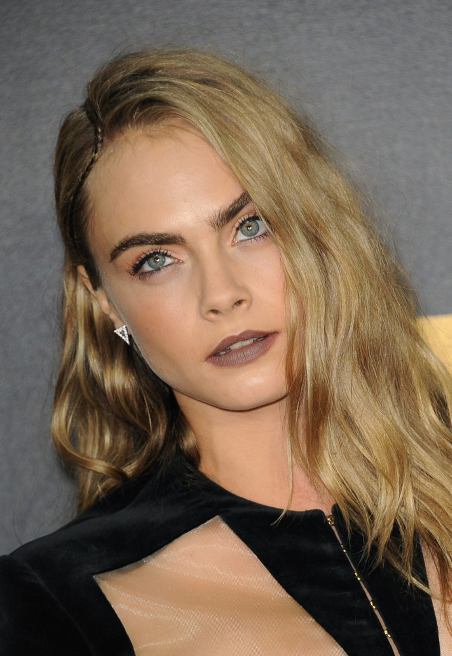 Cara Delevingne At Arrivals For Mtv Movie Awards 2016 - Arrivals 1 ...