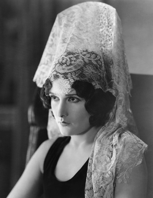 Love 'Em And Leave 'Em Evelyn Brent 1926 Photo Print - Item # VAREVCMBDLOEMEC005H