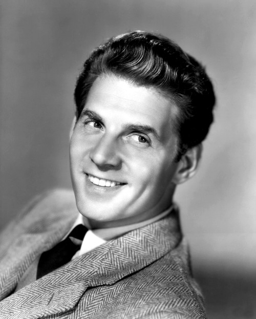 Jean Pierre Aumont 1946 Photo Print - Item # VAREVCPBDJEPIEC003H