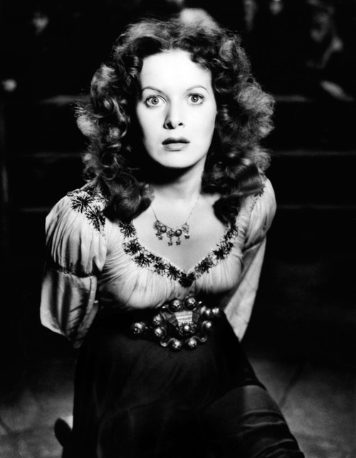 The Hunchback Of Notre Dame Maureen O'Hara 1939 Photo Print - Item # VAREVCMBDHUOFEC005H