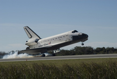 Space shuttle Atlantis touches down at Kennedy Space Center, Florida Poster Print - Item # VARPSTSTK203119S