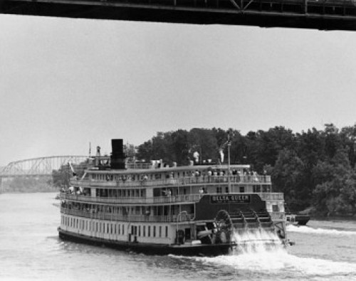 Paddleboat in a river  Delta Queen  Ohio River  Cincinnati  Ohio  USA Poster Print - Item # VARSAL25540971 Paddleboat in a river  Delta Queen  Ohio River  Cincinnati  Ohio  USA Poster Print - Item # VARSAL25540971
