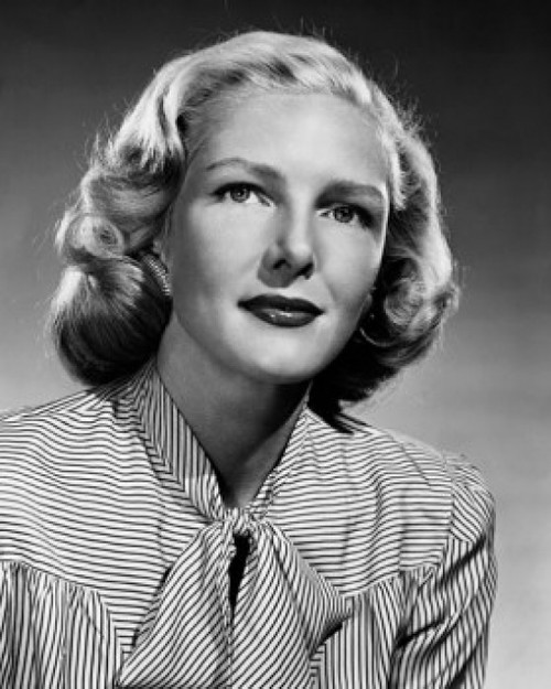 Close-up of a young woman Poster Print - Item # VARSAL25511015B Close-up of a young woman Poster Print - Item # VARSAL25511015B