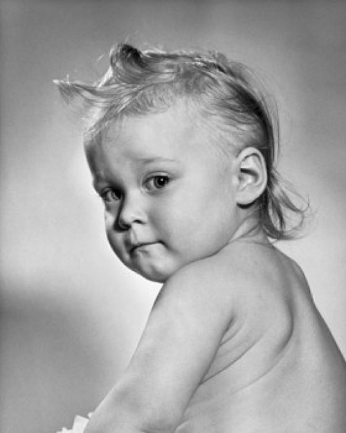 Baby looking over her shoulder Poster Print - Item # VARSAL2553244 Baby looking over her shoulder Poster Print - Item # VARSAL2553244