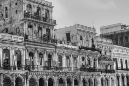 Building in Old Havana; Havana, Cuba PosterPrint - Item # VARDPI2333772
