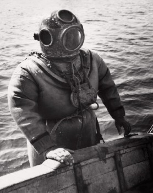 Close-up of a scuba diver wearing scuba gear Poster Print - Item # VARSAL2555159