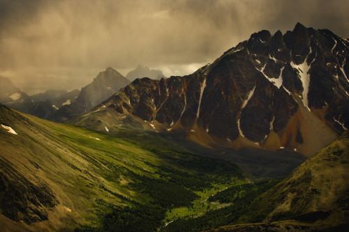 Storm Clouds In Valley PosterPrint - Item # VARDPI1789792