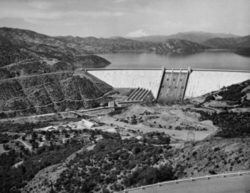 Dam on a lake  Shasta Dam  Shasta Lake  California  USA Poster Print - Item # VARSAL25537632