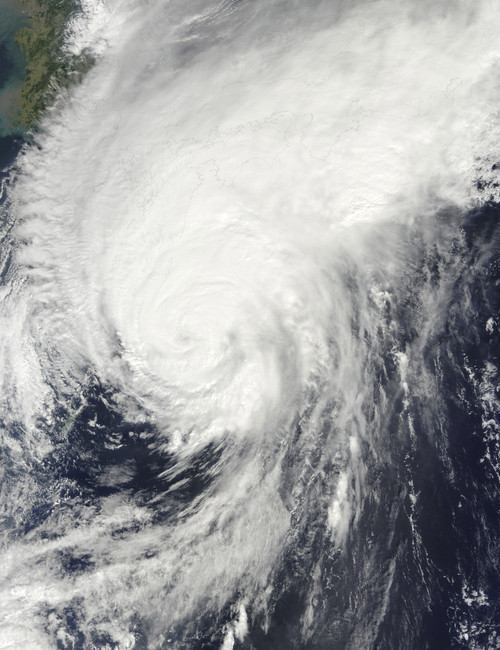 October 7, 2009 - Typhoon Melor approaching Japan Poster Print - Item # VARPSTSTK203032S