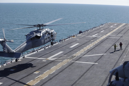 An SH-60 Sea Hawk helicopter lands aboard USS Kearsarge Poster Print - Item # VARPSTSTK105260M