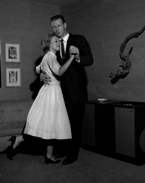 Couple dancing Poster Print