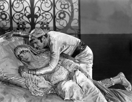 The Thief Of Bagdad From Left: Julanne Johnston Douglas Fairbanks Sr. 1924 Movie Poster Masterprint - Item # VAREVCMBDTHOFEC003H