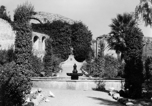 1940s-1950s Garden Of San Juan Capistrano Mission California Poster Print By Vintage Collection (24 X 36) - Item # PPI187772LARGE
