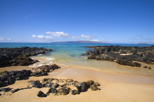 USA, Hawaii, Maui, Secret Beach of Kahoolawe and Molokini Islands; Makena PosterPrint - Item # VARDPI1987487
