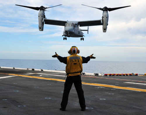 March 1, 2011 - An MV-22 Osprey tiltrotor aircraft approaches the flight deck of the amphibious assault ship USS Makin Island in the Pacific Ocean. Poster Print - Item # VARPSTSTK104259M