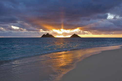 Hawaii, Oahu, Lanikai, Sunrise With The Mokulua Islands In The Distance. PosterPrint - Item # VARDPI1989421